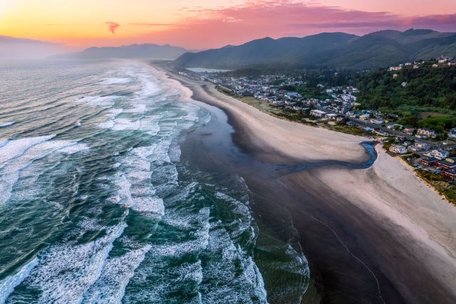 Oregonians experienced intense flooding in December 2025 as atmospheric river-driven storms slammed through the Pacific Northwest.