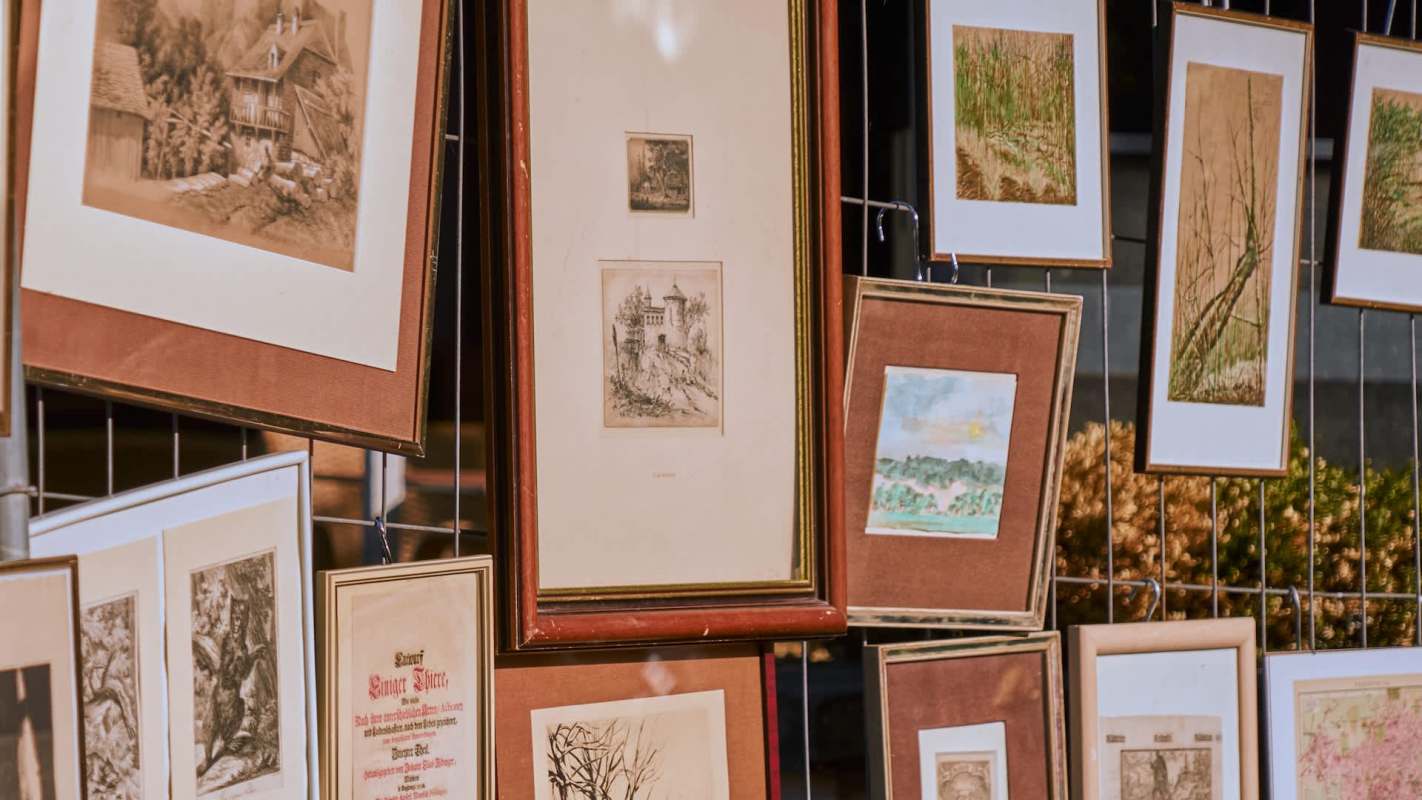 Maine resident Mitchell Carey recently posted about his bizarre thrifting find on Reddit's r/mildlyinteresting, although the story arguably blew past mildly and definitively into interesting territory.