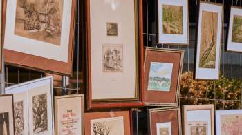 Maine resident Mitchell Carey recently posted about his bizarre thrifting find on Reddit's r/mildlyinteresting, although the story arguably blew past mildly and definitively into interesting territory.