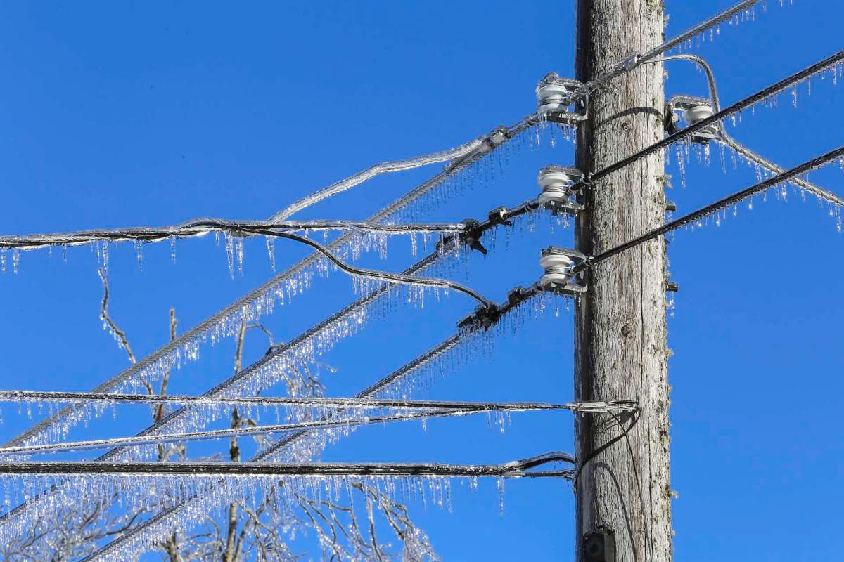 Following a widespread ice storm across northern Mississippi, thousands of people still don't have power in their homes.