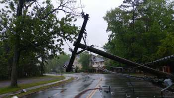 One scientist revealed that the changing climate is a major driver of the largest power outages in the Central United States.