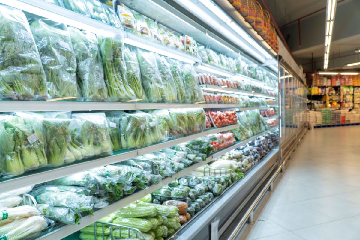 The Malaysian state of Perak has banned single-use plastic bags and issued strict warnings for local businesses.