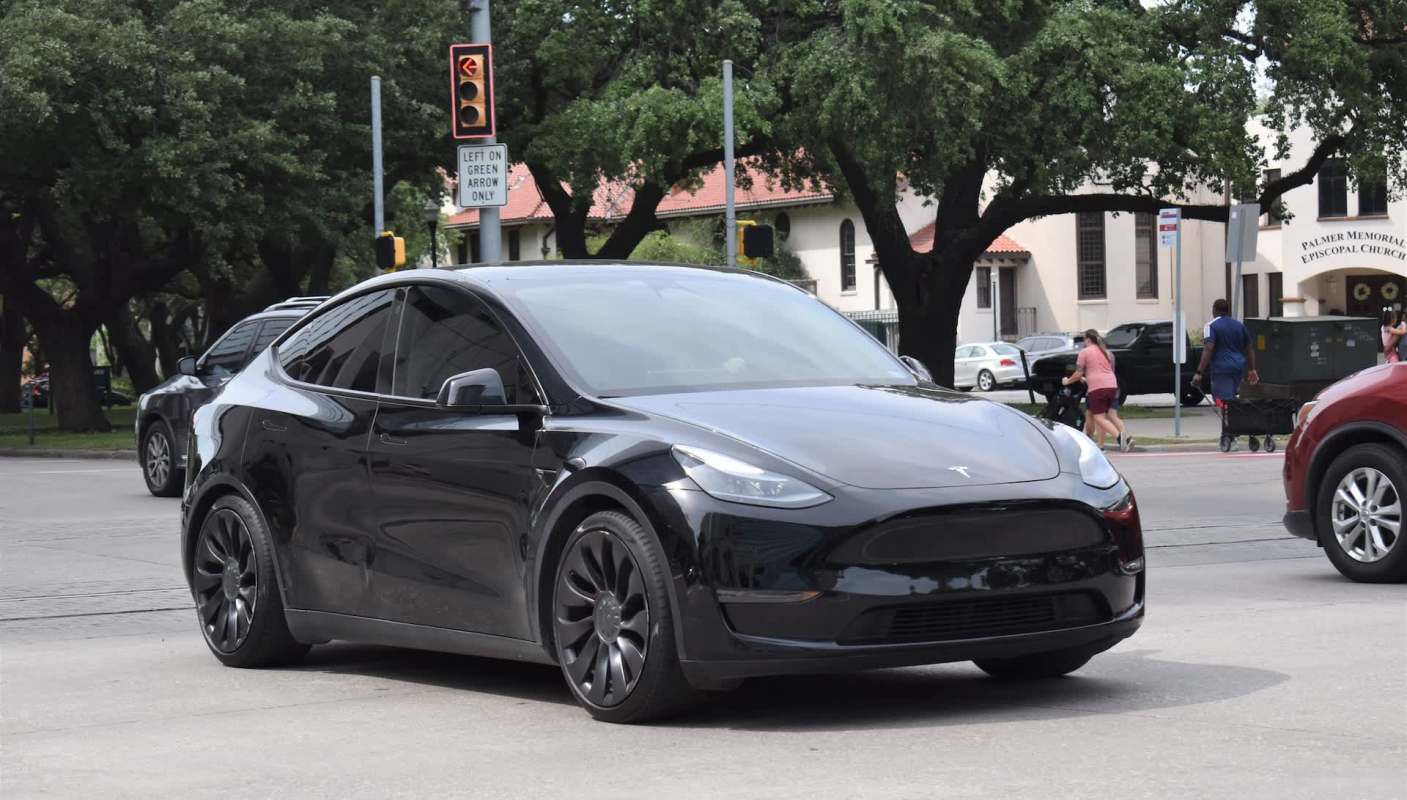 One Reddit post has opened up an uncomfortable yet familiar conversation about how some electric vehicle drivers are treated on public roads.