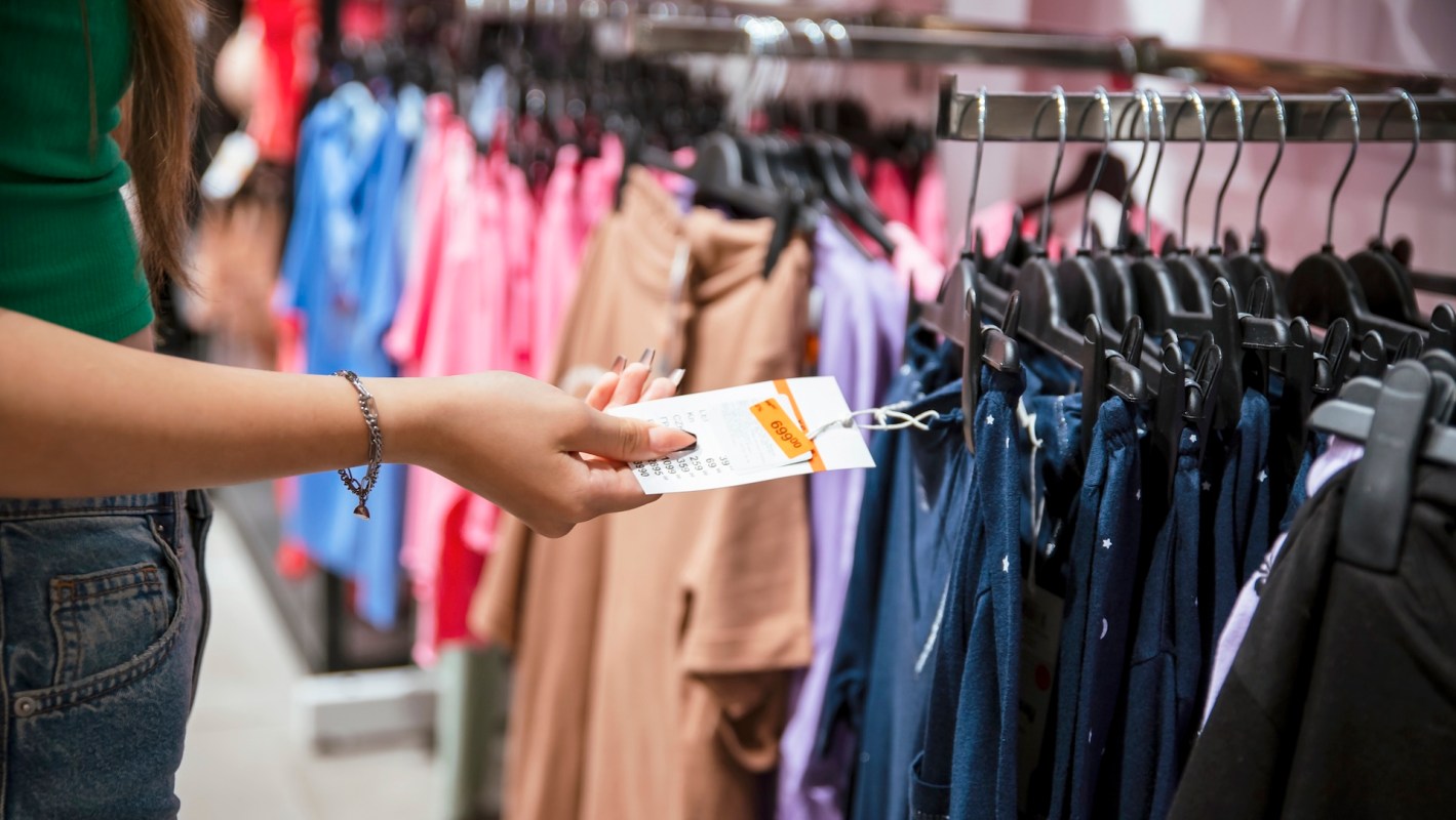 A frustrated shopper called out a case of "thrift grift" at their local secondhand store.