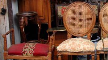 One Redditor found an incredible dresser deal at a thrift store, where everything was just $1.