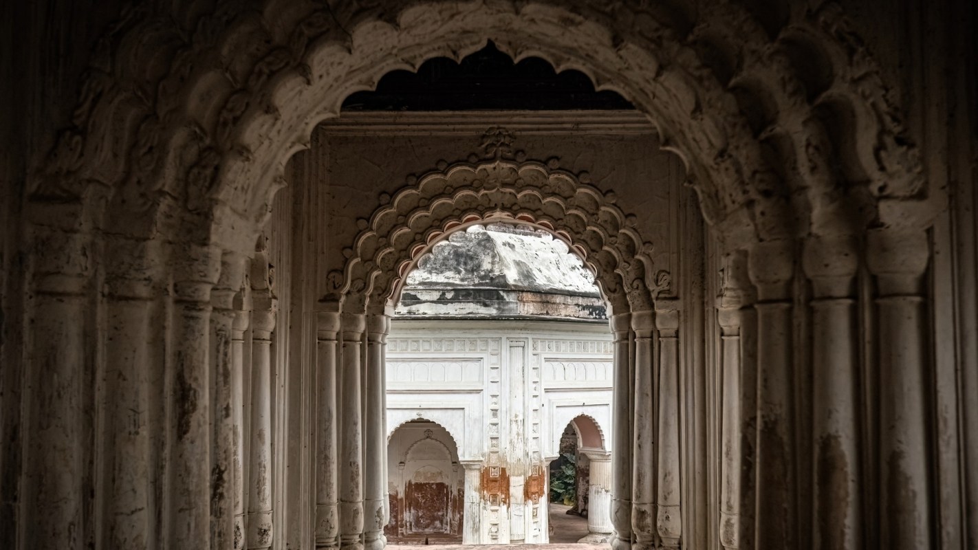 Authorities in India have made a worrying discovery of a cache of items from an apparent tiger pelt and claw smuggling operation in a temple.