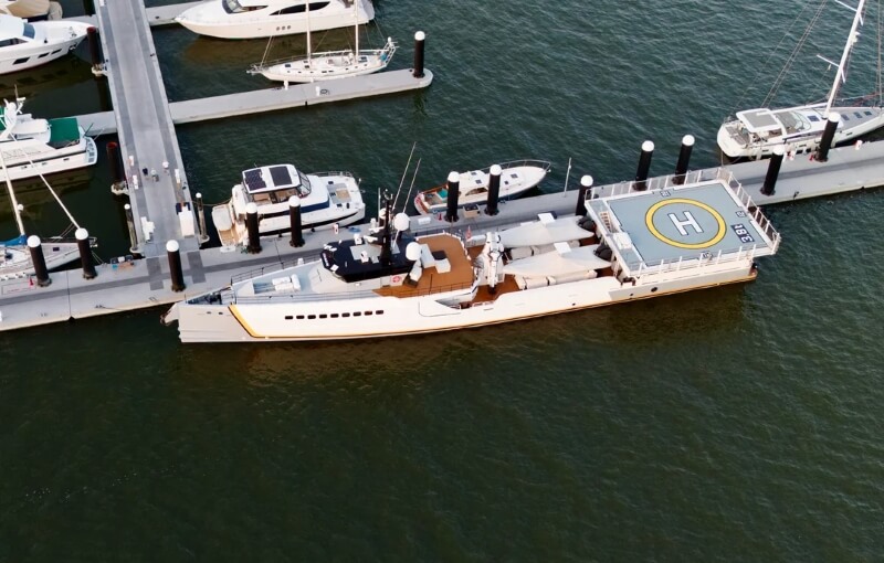 A photo of a "weird boat" off the coast of South Carolina has stirred up curiosity, with Reddit users debating its purpose.