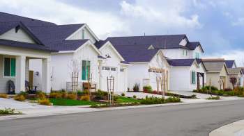 One Redditor shared their frustration over finding out their HOA prohibits wildlife feeding, and they're willing to face whatever fine is imposed.