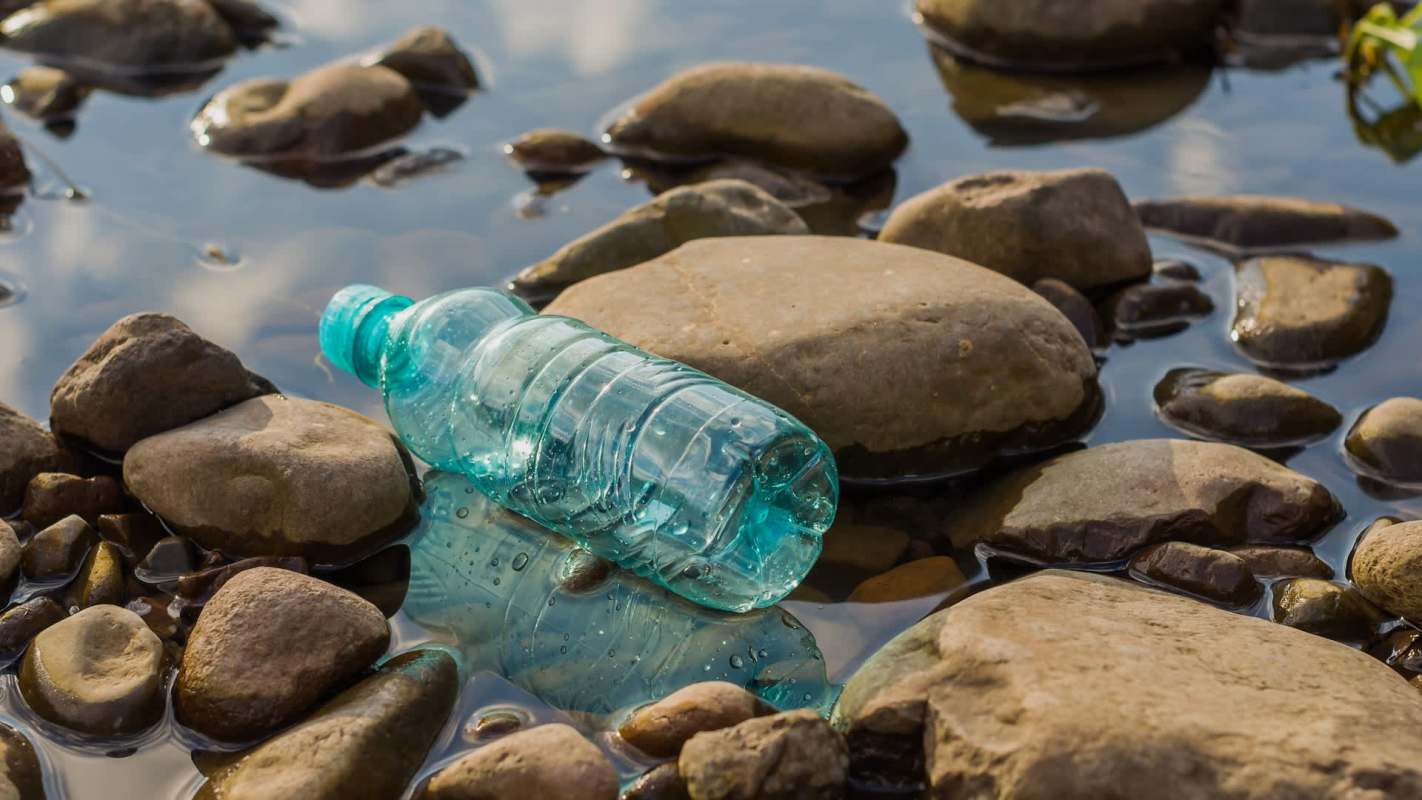 Volunteers pulled a staggering haul from Montana’s Yellowstone River during the 2025 cleanup, revealing how much waste flows from city streets into one of America’s most treasured waterways.
