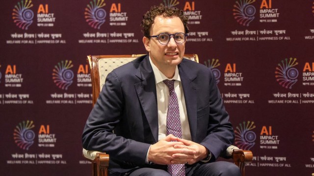 Dario Amodei is sharing warnings about the potential impacts artificial intelligence could wreak on young employees and the economy in general.