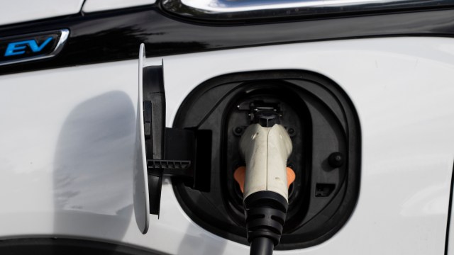 One new electric vehicle driver in Portland, Oregon, was excited to share their installation experience with a Qmerit charger in their home garage.