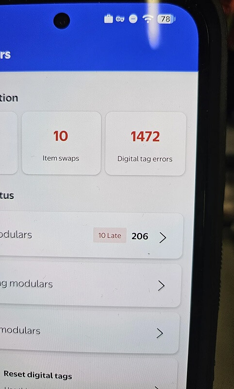 A recent Reddit post is drawing attention to controversial in-store technology after employees at Walmart shared photos showing widespread issues with digital price tags.