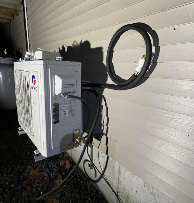 One homeowner put this theory to the test with a DIY heat pump installation in their New England home and shared their full experience on Reddit.