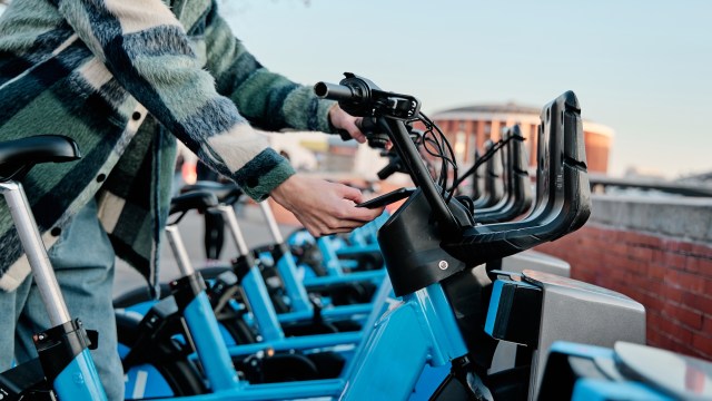 E-bike sharing programs, like one in West Vancouver, simply and affordably introduce residents to the e-bike lifestyle.