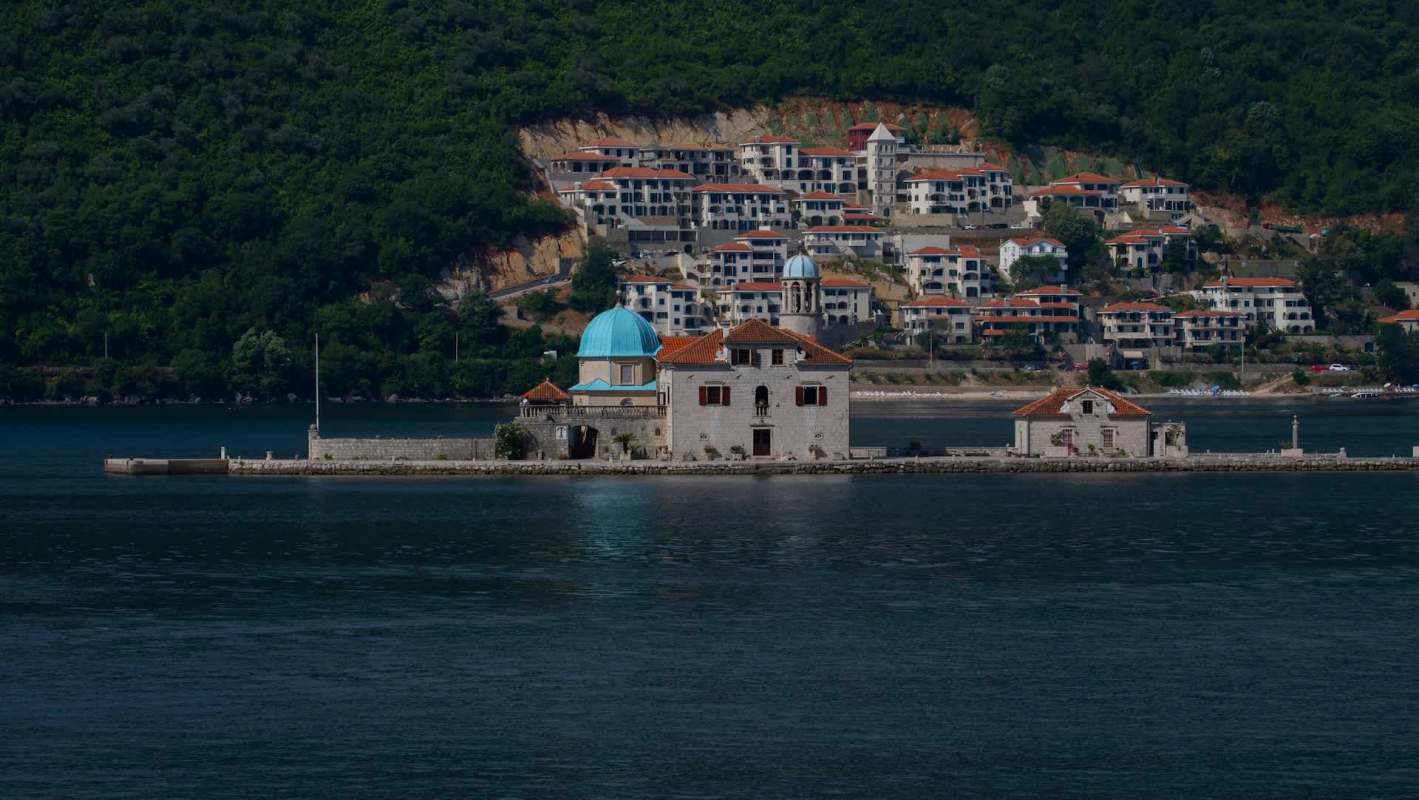Tidal gauges along the Balkan Peninsula are reporting troubling measurements.