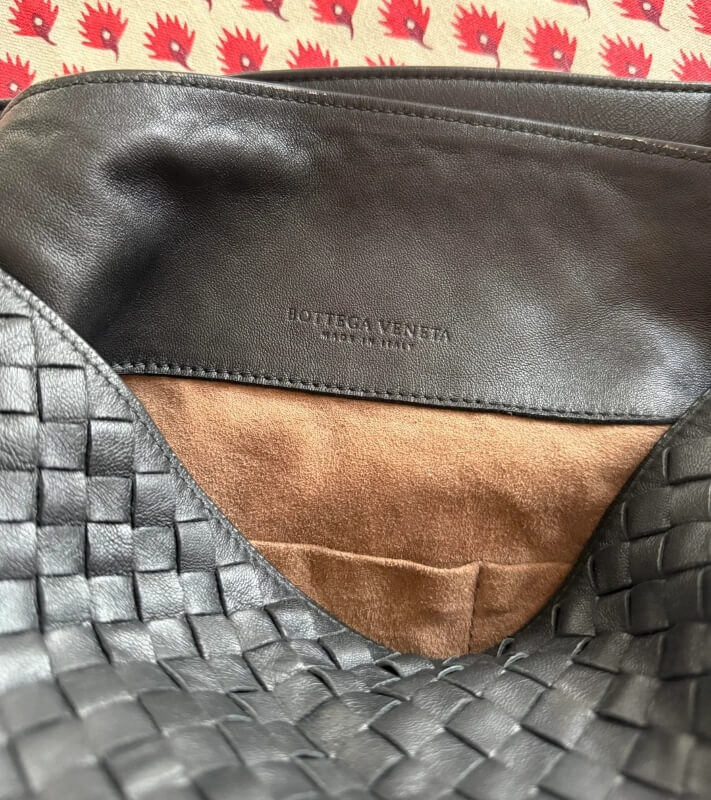 A lucky thrift shopper scored the deal of their dreams when they found a Bottega Veneta brand handbag at their local Goodwill.
