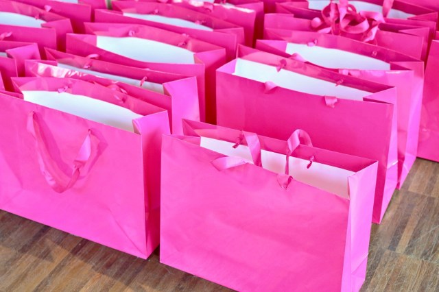 Backlash over a concerning wedding trend made its way to Reddit, with waste reduction prompting a heated discussion.