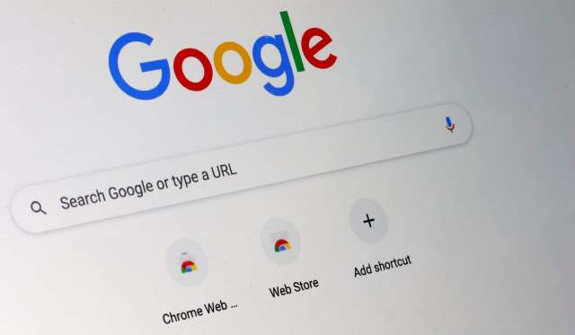 A new experiment is raising concerns after the company began using artificial intelligence to rewrite news headlines — sometimes altering their meaning entirely.