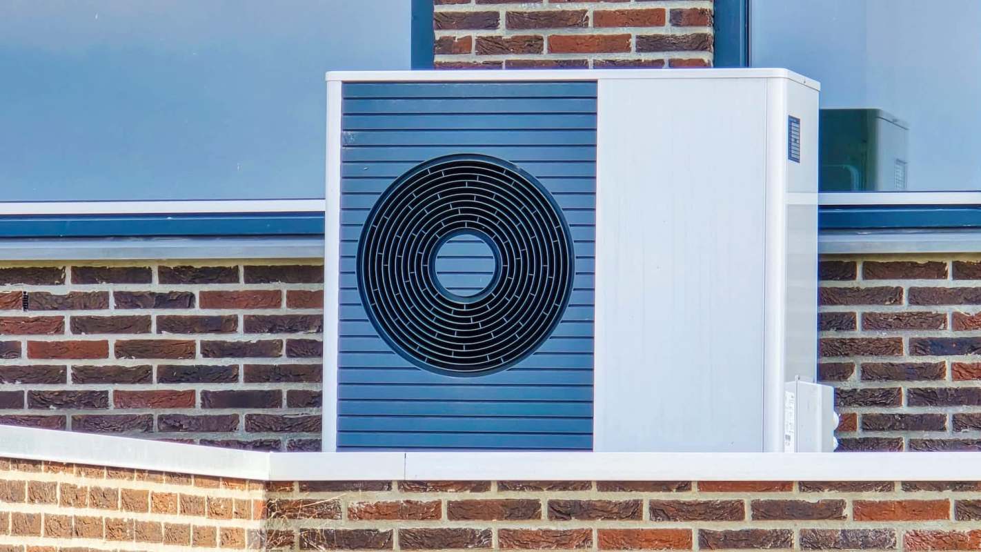 During a cold snap with temperatures in the 20s, a heat pump kept this user's home comfortable despite the climate.