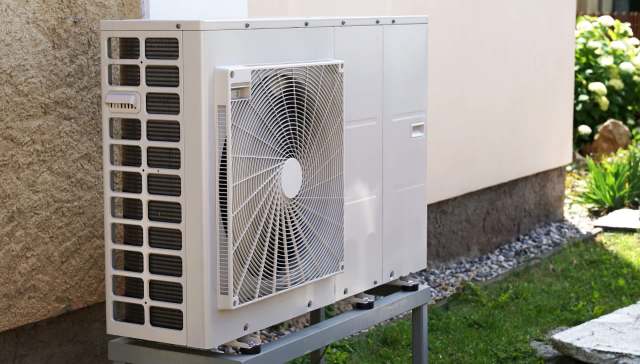 One homeowner took to Reddit to seek advice about a contractor insisting on putting in a gas furnace over a heat pump.