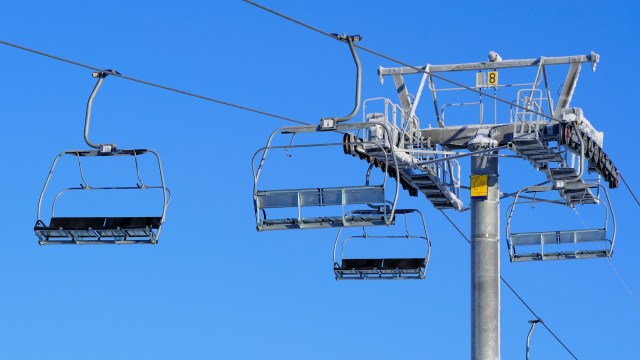 It's been all downhill for a pair of California ski resorts, Mt. Shasta Ski Park and Dodge Ridge, that closed earlier than planned.