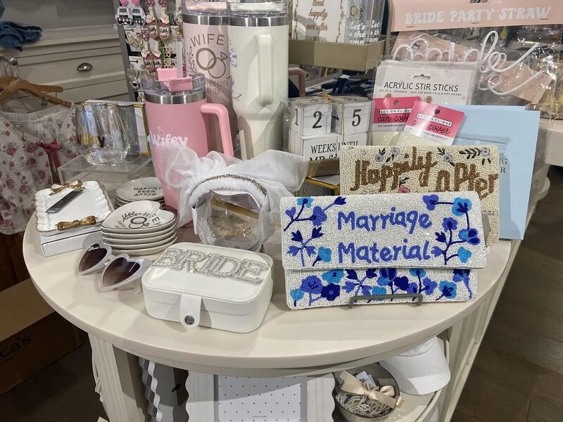 Weddings are notoriously wasteful, with the average ceremony producing 400 pounds of trash and 63 tons of carbon dioxide.