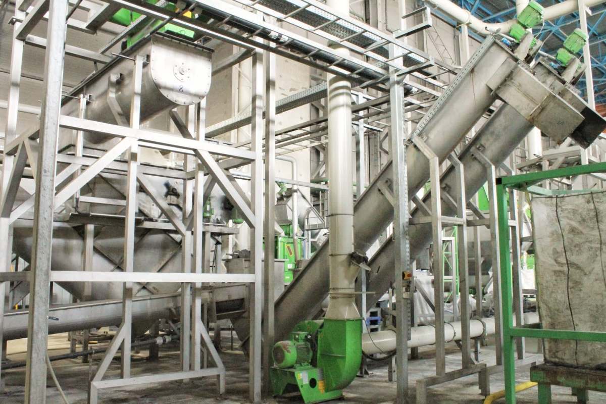 A Portland recycling company with government deals worth millions routed over 17 tons of plastic into a dump rather than recycling it.