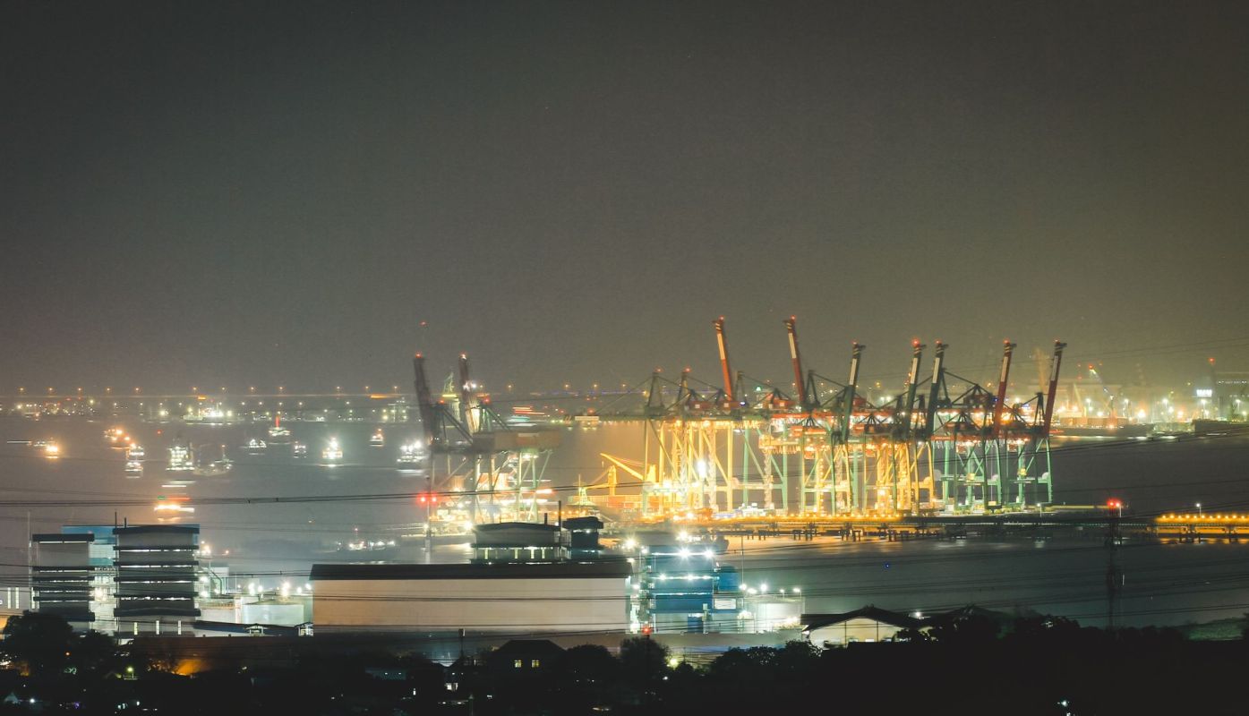 Indonesia customs and quarantine officials thwarted a smuggling attempt of nearly 2,000 monitor lizard skins to ship to Malaysia through the Teluk Nibung Port.