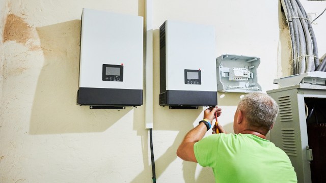 El Paso Electric's home-battery grid support program offers the opportunity to install whole-home backup batteries free of charge.