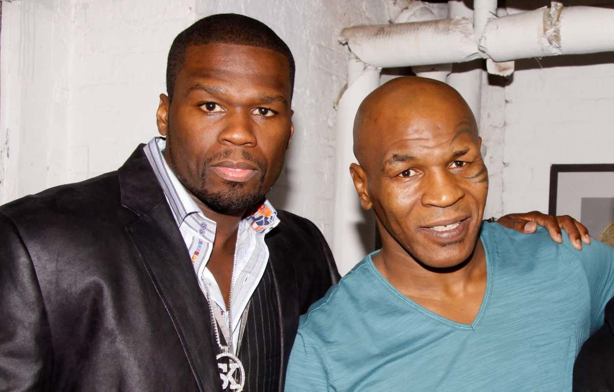 A Connecticut mansion associated with celebrities is drawing reactions online after photos were shared on Reddit.