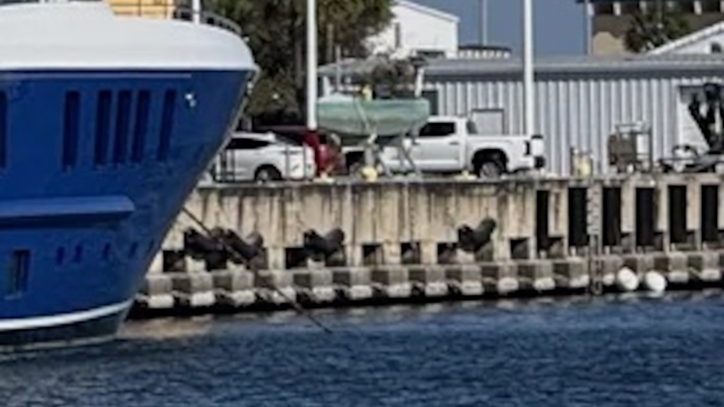 Recently, in St. Petersburg, Florida, a 272-foot superyacht was spotted at the port's wharf near the local airport.