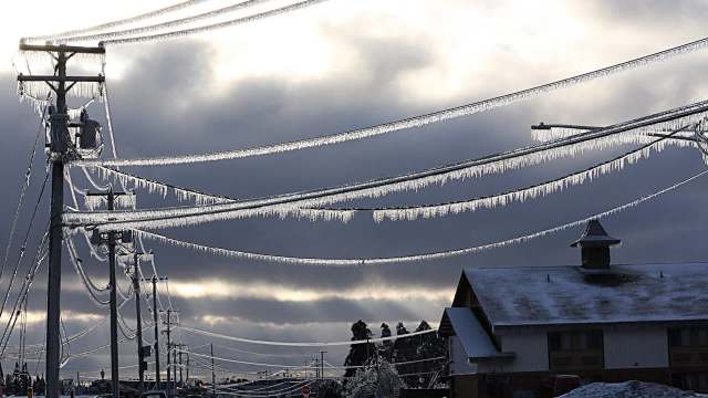 A prepper posted to Reddit to discuss their battery backup power system for dealing with big winter storms.