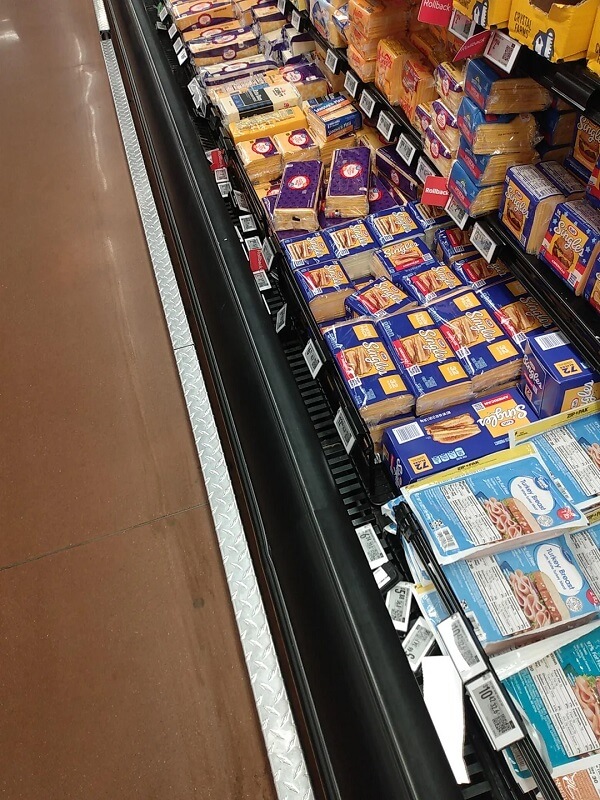 A recent Reddit post is drawing attention to controversial in-store technology after employees at Walmart shared photos showing widespread issues with digital price tags.