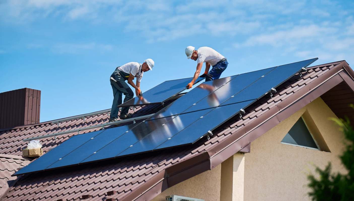A new device could be a gamechanger for solar panel installation customers as Tesla and other energy companies roll out the technology.