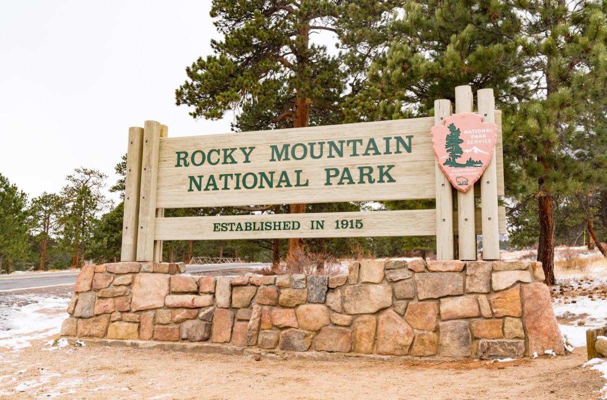 Rocky Mountain National Park sign.