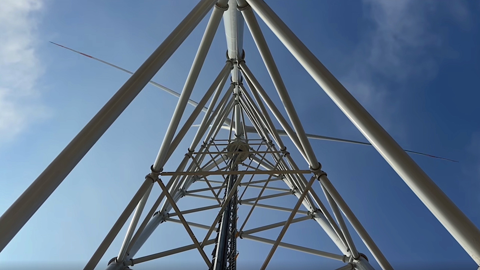 'Self-erecting' wind turbine project hits major testing milestone