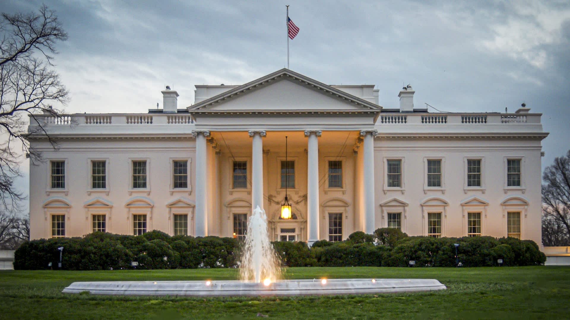 White House to spend $700 million reviving coal as critics warn Americans will pay more for dying power source