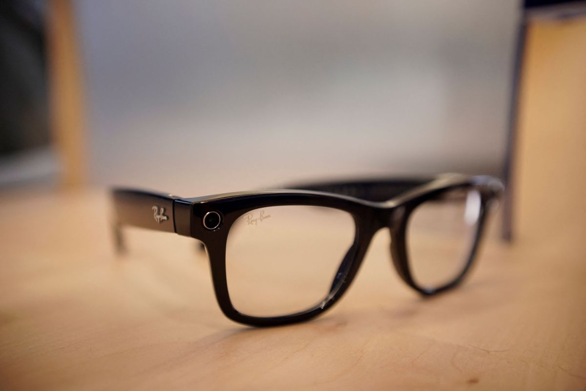A pair of black Meta Ray-Ban glasses.