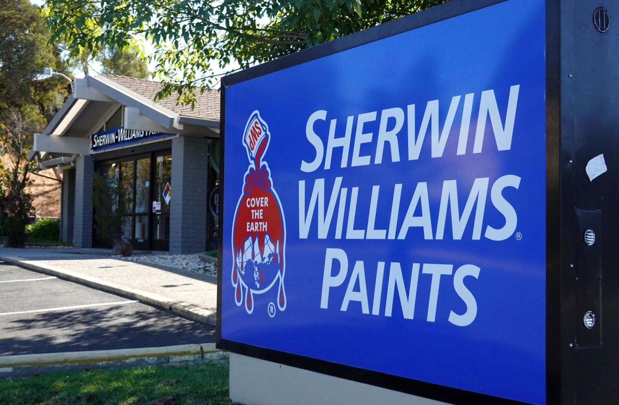 A Sherwin-Williams Paints store sign.