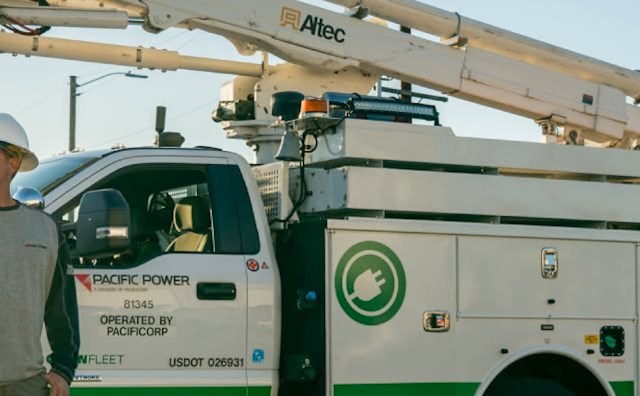 A Pacific Power truck.