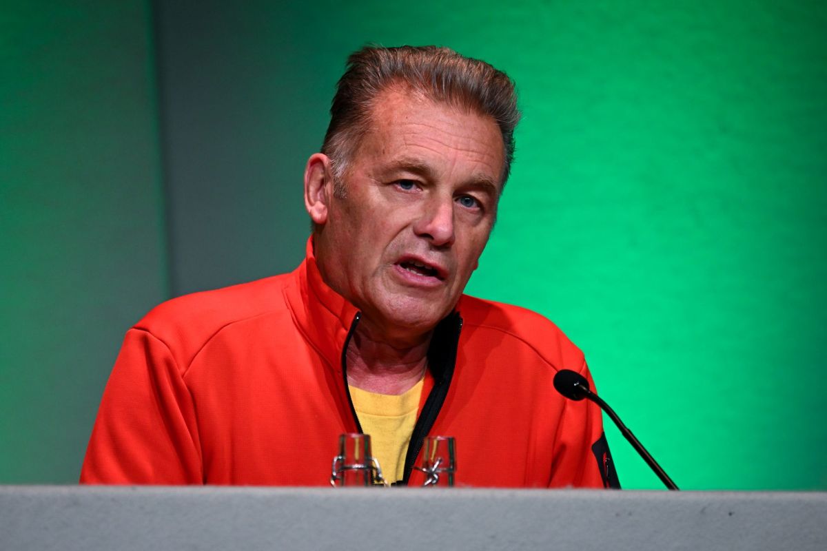 Chris Packham.