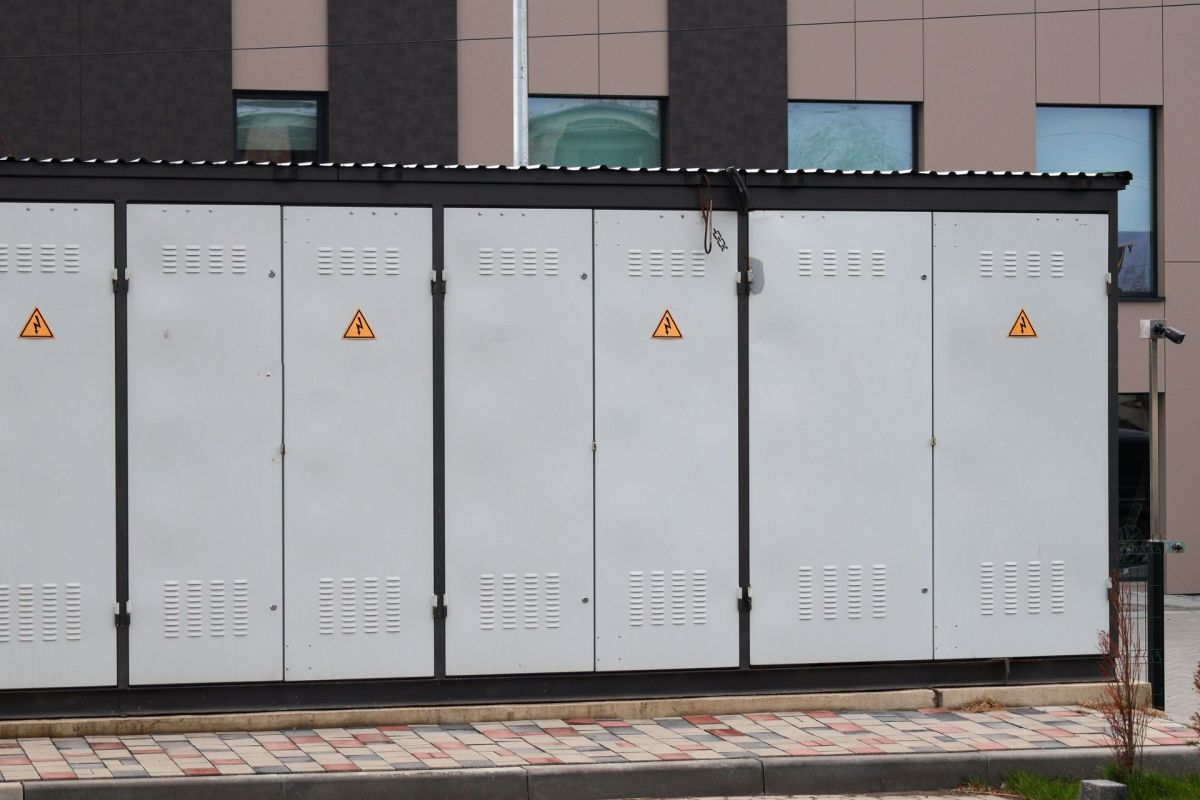 Battery storage containers.