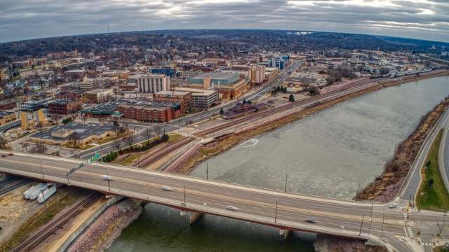 A bridge connecting Mankato and North Mankato.