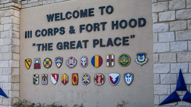 A welcome sign for Fort Hood.