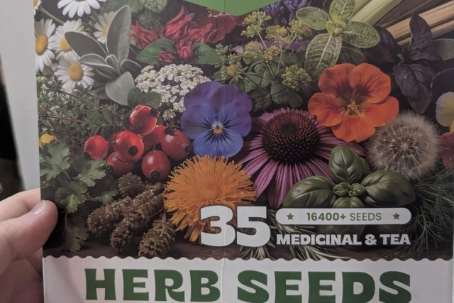 A Fruivity seed collection kit.