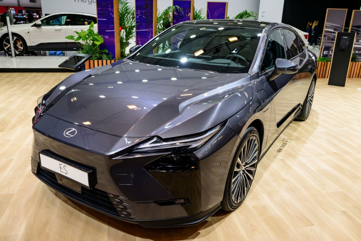 A Lexus ES.