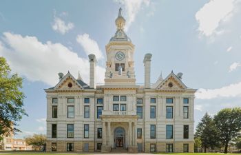 A courthouse in Marshall County, Iowa.