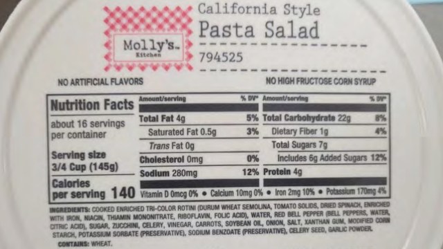 A nutritional label for Molly's Kitchen California Style Pasta Salad.