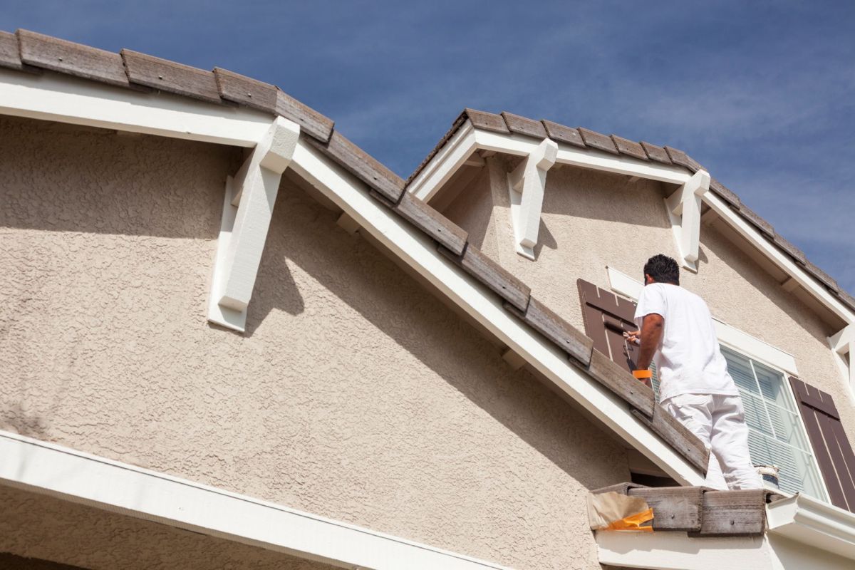 A house with roof trim.