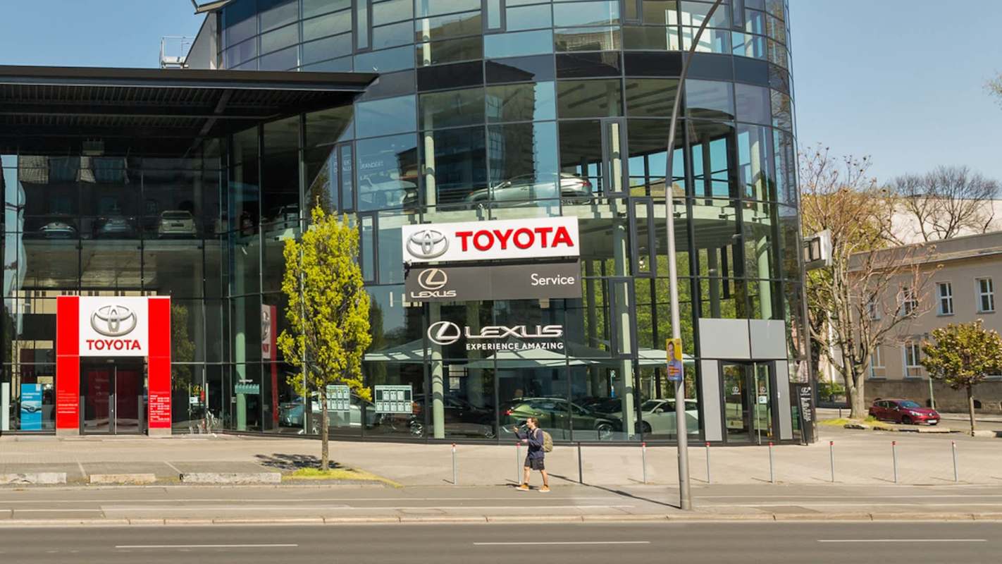 A Toyota Lexus dealership.